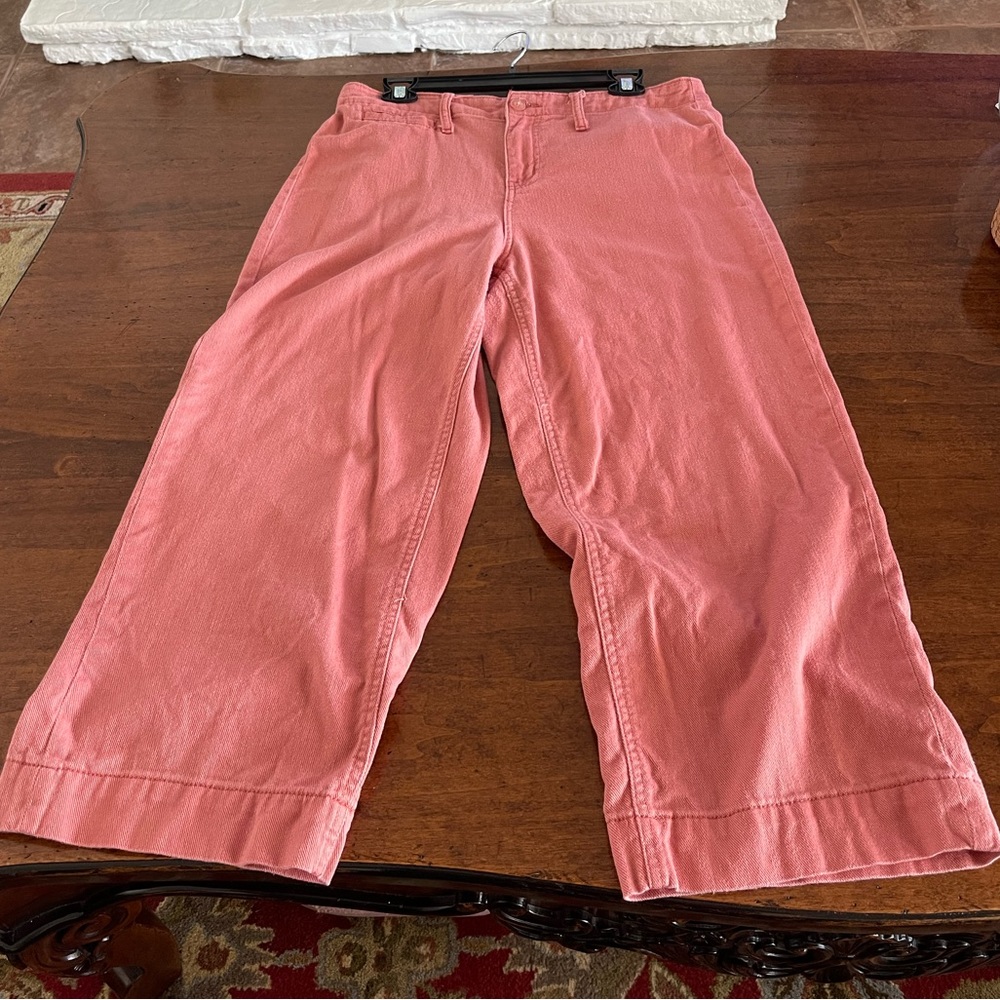 Wide legged cropped jeans